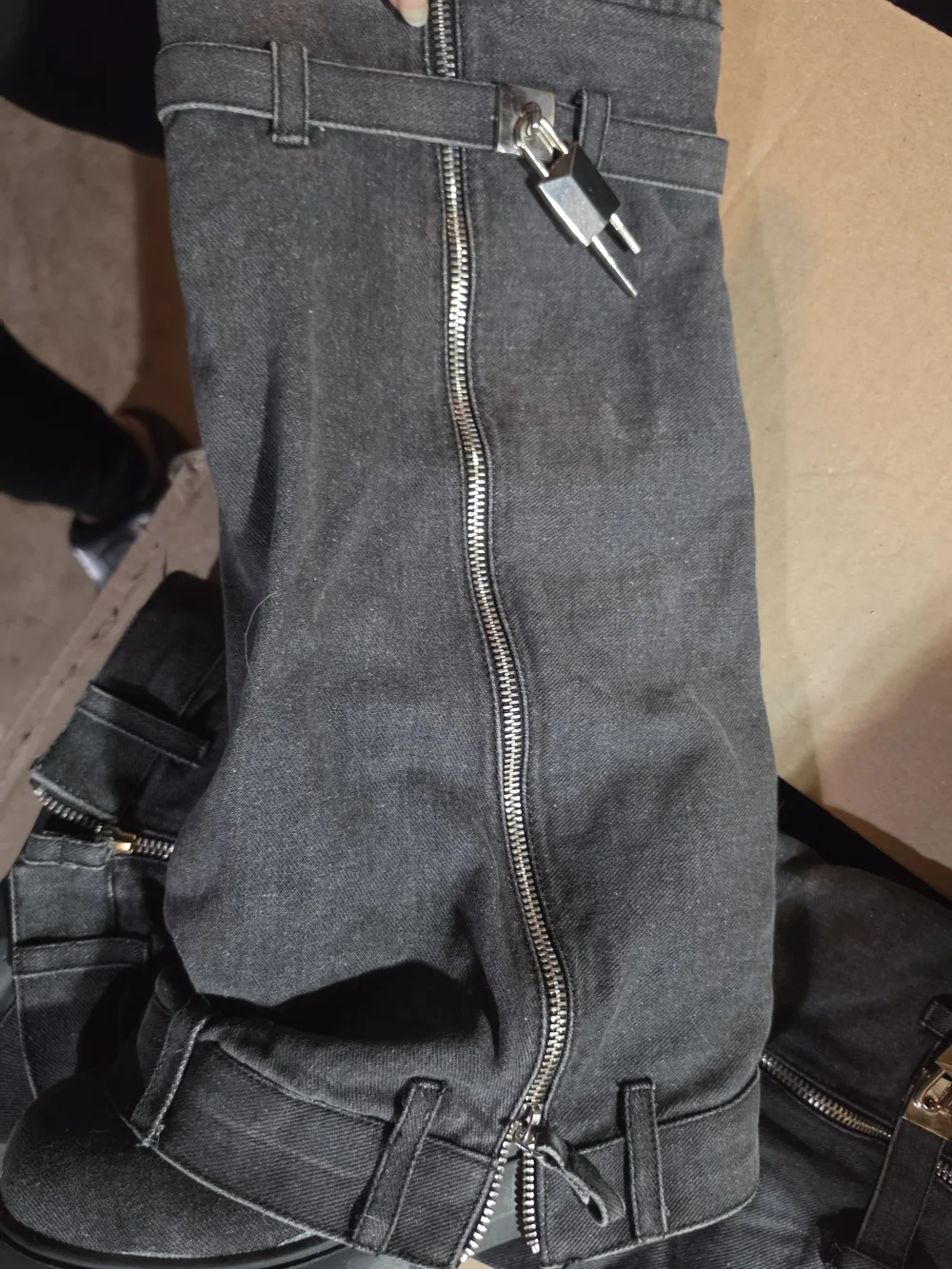 Zip-Front Fashion Jeans Boots